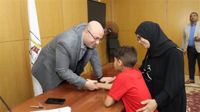 رعاية لطفل من ذوي الهمم يعاني مرضا بالكُلى وبحاجة لعملية ببني سويف
