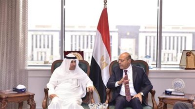 وزير العمل يلتقي وفدًا من اللجنة العمالية المشتركة المصرية الكويتية