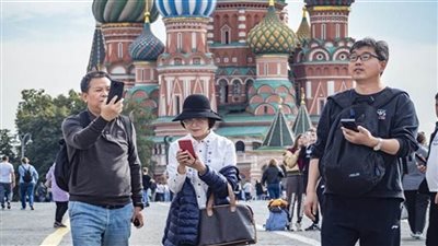 روسيا: تدفق السياح الصينيين زاد بمقدار 3.4 أضعاف خلال النصف الأول من العام الجاري