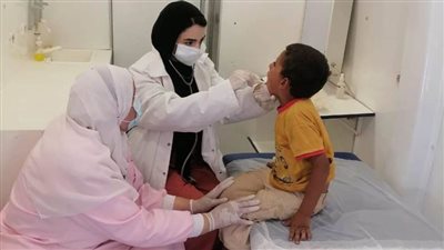 تقديم الخدمات الطبية لـ 1525 مواطناً خلال قافلة طبية بقرية منبال بالمنيا