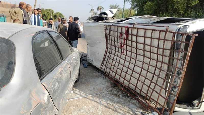 تصادم سيارتين بأسيوط