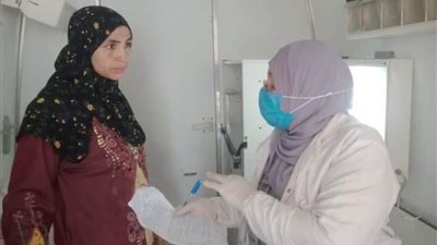 فحص 1729 مواطنا في قافلة طبية ببني سويف