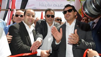 وزير الشباب ونائب محافظ القاهرة يفتتحان معرضًا للمنتجات بمركز شباب التكوين المهني بالأميرية