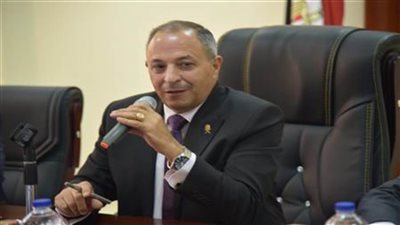 محافظ بورسعيد يشدد على ضرورة نهو كافة الاستعدادات بالمدارس قبل بدء الدراسة