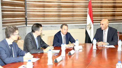 عبداللطيف: خطة لزيادة أعداد المدارس التي تدرس الفرنسية كلغة أولي 