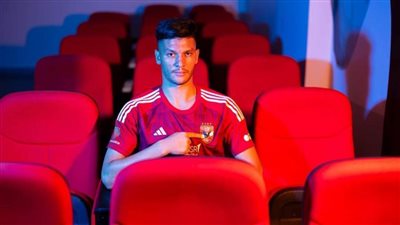 بالفيديو.. أشرف داري يكشف عن لاعبه المفضل بالأهلي.. تعرّف على التفاصيل