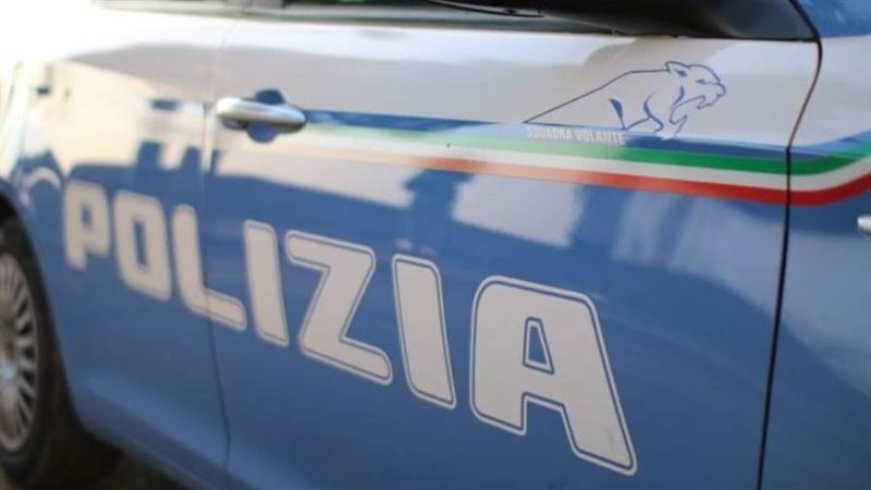 سيارة شرطة إيطالية