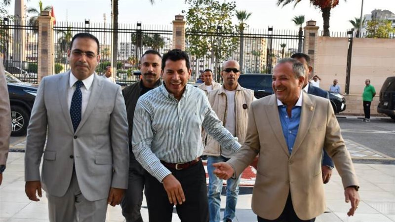 د. أشرف صبحى