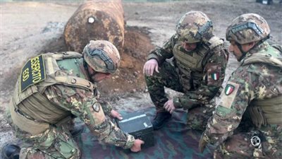 إبطال مفعول قنبلة من الحرب العالمية الثانية في إيطاليا