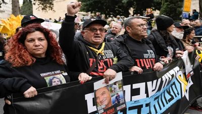 عائلات الأسرى ترد على أكاذيب 