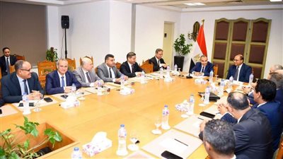 وزير الخارجية يلتقى مع قادة الهيئات الإعلامية ورؤساء تحرير الصحف