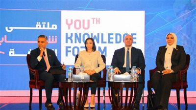 محافظ البحيرة تشارك 