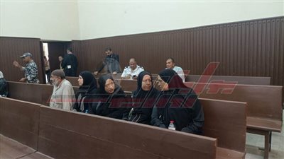 وصول أسرة طفل ضحية الدارك ويب في ثالث جلسات محاكمة المتهمين بجنايات شبرا الخيمة