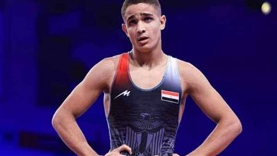 مصطفى حسين يتأهل لثمن نهائي بطولة العالم للمصارعة بإسبانيا