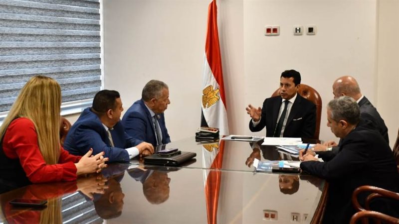 د. أشرف صبحى