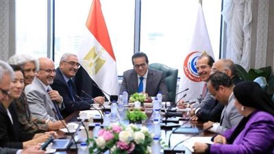  وزير الصحة يستقبل لجنة الرقابة الاستشارية لبرنامج الصحة العالمية للطوارئ