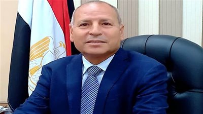 عاجل.. محافظ القاهرة: الدفع بمعدات هيئة النظافة للبحث عن الناجين تحت أنقاض العقار المنهار