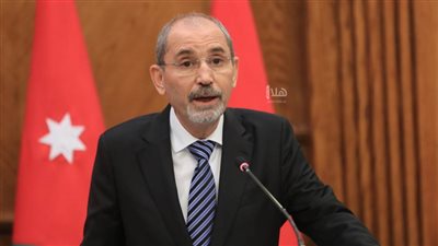 الصفدي ونظيرته الأسترالية يبحثان هاتفيًا تطورات الأوضاع في غزة