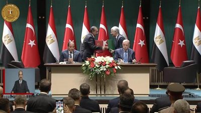 السيسي وأردوغان يشهدان التوقيع على عدد من اتفاقيات التعاون ومذكرات التفاهم المشتركة