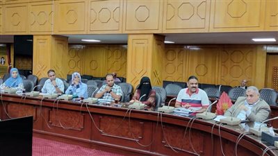 محافظ الإسماعيلية يوجِّه بتسريع وتيرة العمل في ملفات تقنين أراضي أملاك الدولة والتصالح في مخالفات البناء 