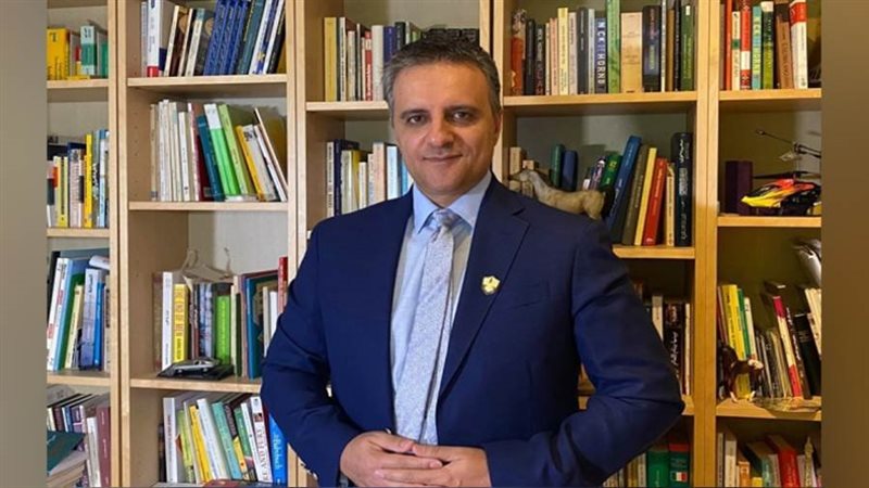 جمال نزال المتحدث