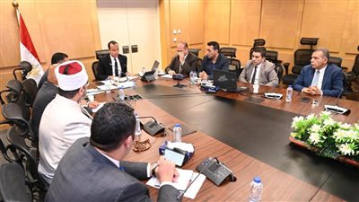 اللجنة العليا للأسر البديلة الكافلة تجتمع وتبحث الطلبات والتظلمات المقدمة من الأسر الراغبة في كفالة