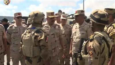 بالفيديو.. رئيس الأركان يتفقد الأوضاع الأمنية وإجراءات التأمين مع قطاع غزة