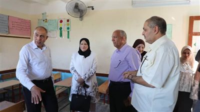 مع اقتراب العام الدراسي الجديد محافظ المنيا يتفقد مدرسة عبدالعليم بك سمهان