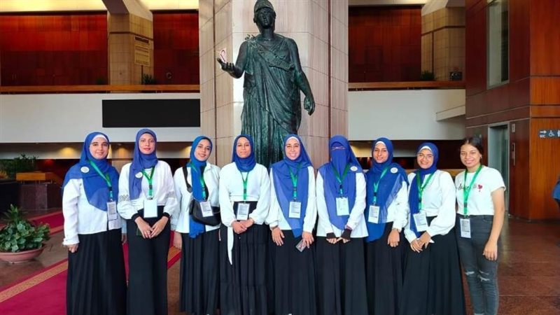 وفد طلاب جامعة أسيوط