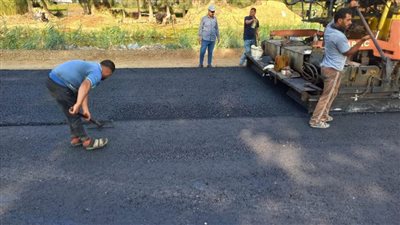 محافظ الغربية يتابع أعمال رصف محور طريق المعامل بطنطا.. صور