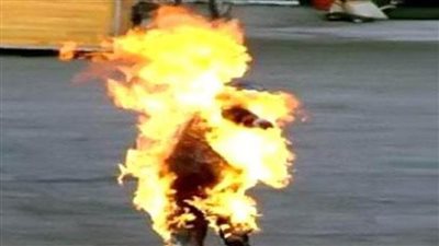 شاب يشعل النيران في والدته المسنة ونجلة خالته وجاره بطوخ