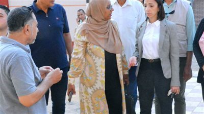 محافظ البحيرة تتفقد مدرسة البسلقون الابتدائية وتوجه بسرعة إنهاء أعمال الصيانة