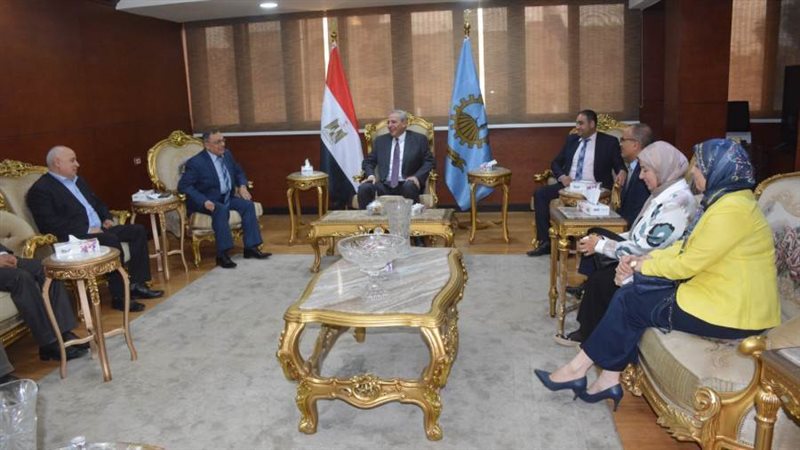 محافظ الغربية خلال