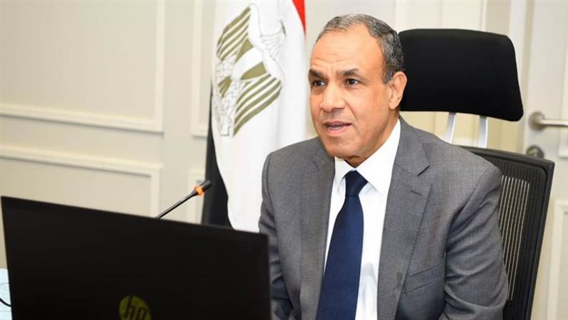 الدكتور بدر عبد العاطي