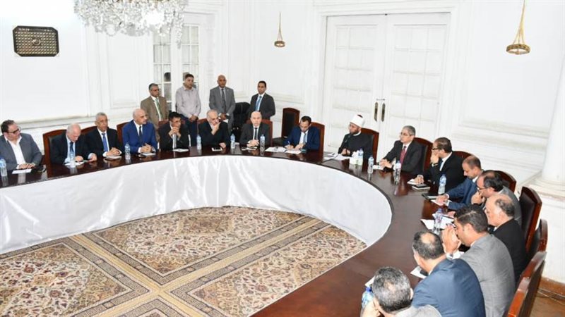 وزير الاوقاف مع رؤساء