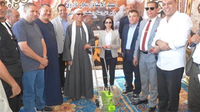 محافظ البحيرة تتفقد عددًا من الجمعيات الزراعية بكفر الدوار