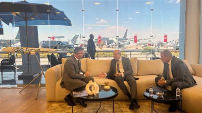 وزير الطيران يبحث مع رئيس المنظمة العالمية للأرصاد التعاون بمجال تكنولوجيا الاستمطار