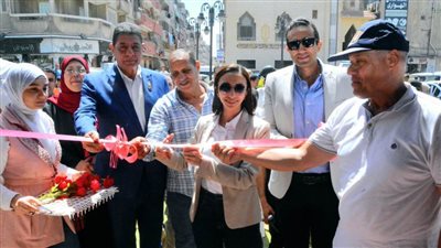 محافظ البحيرة تفتتح معرض 