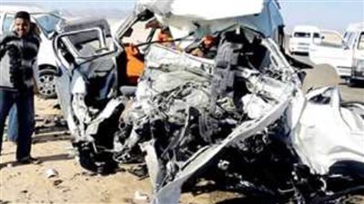  مصرع وإصابة 6 أشخاص فى حادث تصادم سيارتين بإدفو شمال أسوان
