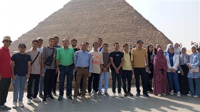 «السياحة والآثار» تنظم رحلة توعوية لأوائل الثانوية العامة
