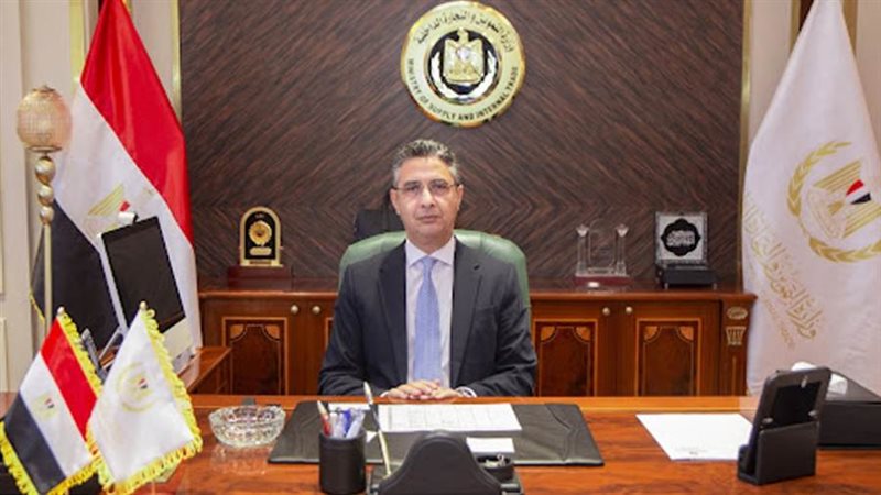 الدكتور شريف فاروق