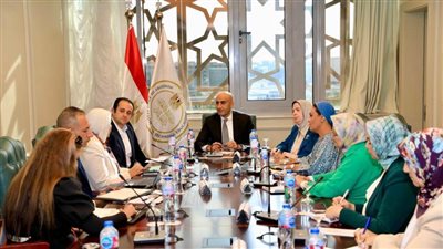 محو الأمية الرقمية لأولياء الأمور وتقديم الدعم للعائدين من التسرب 