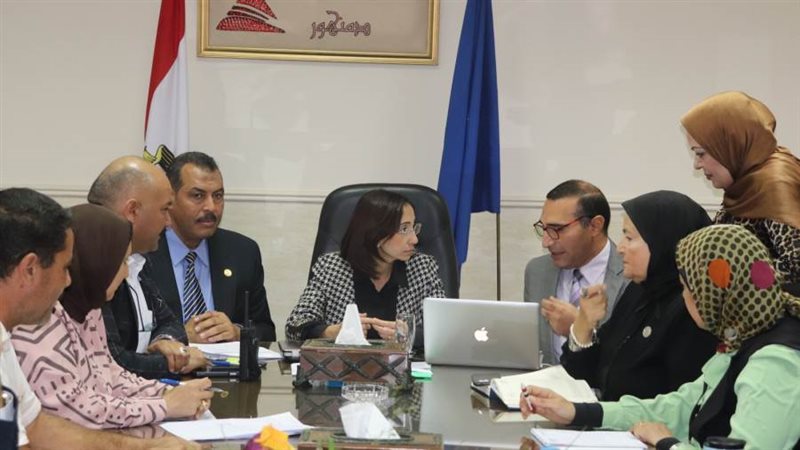 متابعة محافظ البحيرة