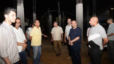 محافظ أسيوط يتابع أعمال إنشاء موقف نموذجي للسيارات الأجرة بمركز أبنوب