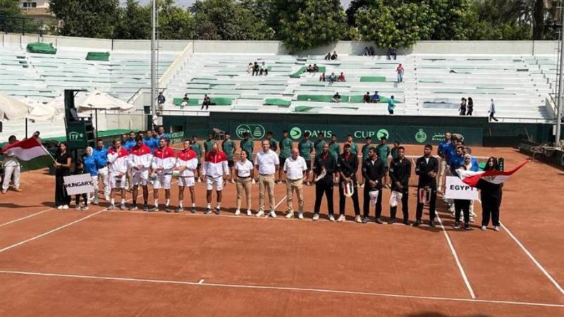 منتخب التنس أمام