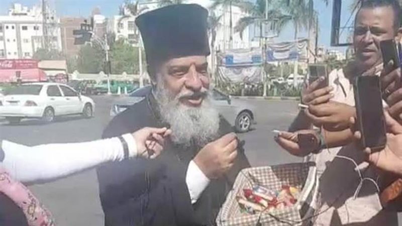 القمص يوأنس يوزع