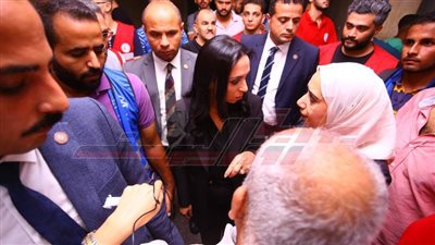 وزيرة التضامن الاجتماعي تزور مصابي حادث تصادم قطاري الشرقية
