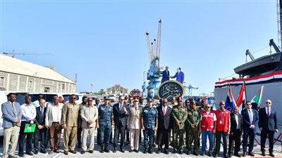 وصول سفينة مصرية تحمل مساعدات إغاثية إلى دولة السودان 