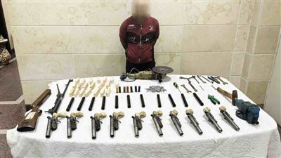 ضبط شخص  يدير ورشة لتصنيع الأسلحة النارية بالبحيرة 