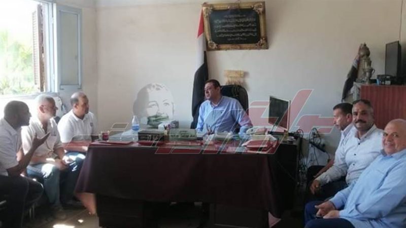 خلال الاجتماع